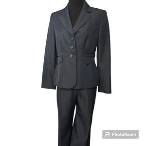Women’s Evan Picone Suit | 10 Petite | Navy Blue